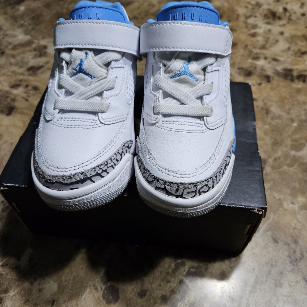 Nike Kids White and Light Blue Sneakers